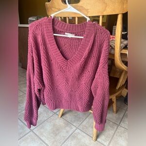 Women’s sweater by American Eagle